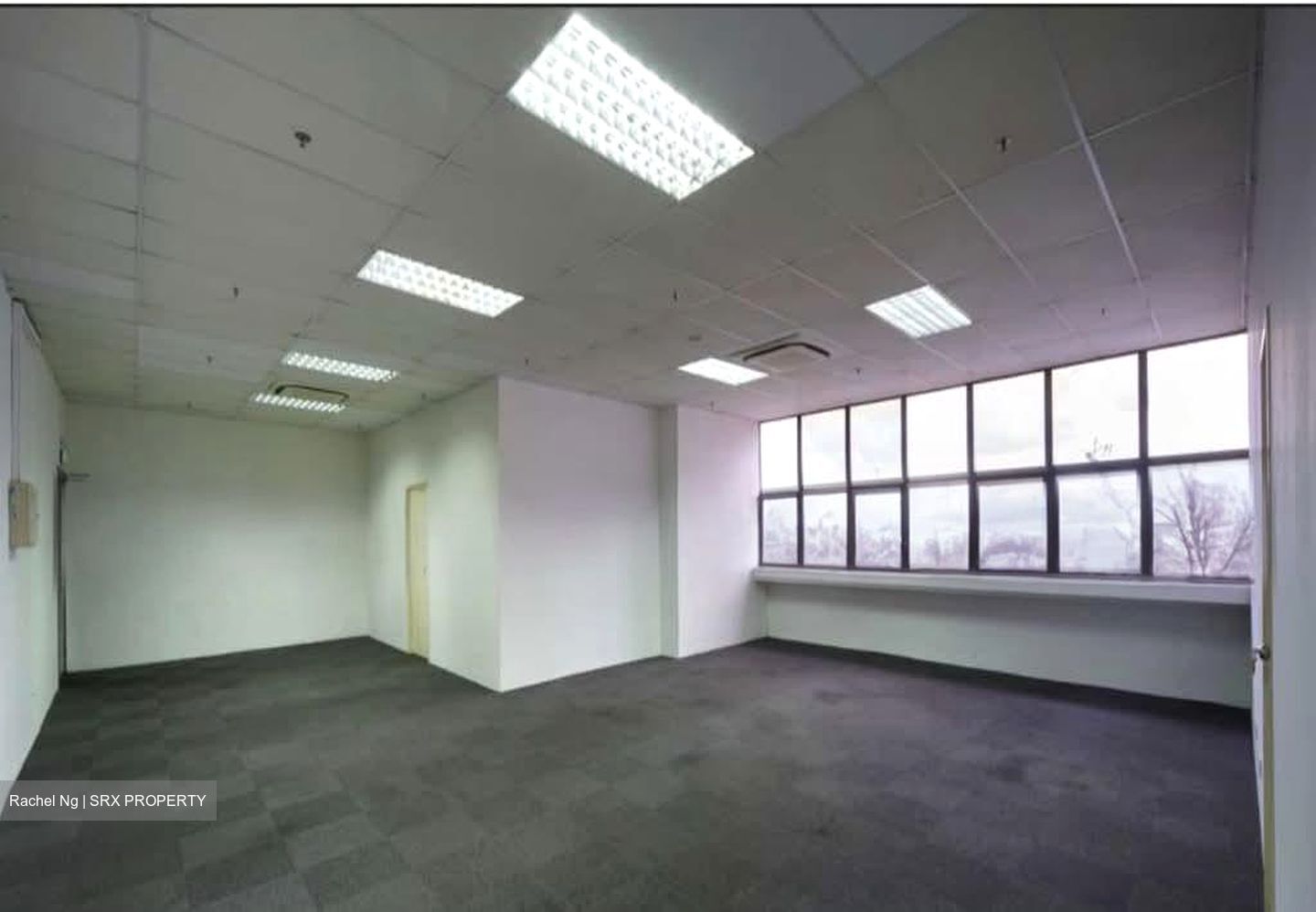 Uob Jurong Warehouse (D22), Warehouse #570065361